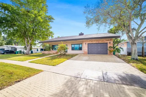 614 NE 3rd Street Dania Beach FL 33004