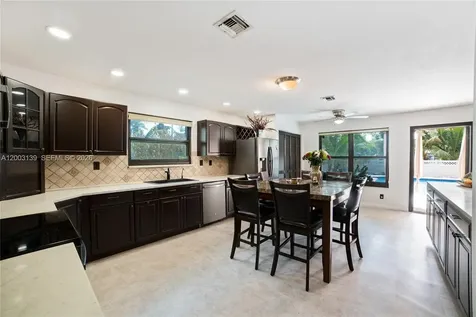 614 NE 3rd Street Dania Beach FL 33004