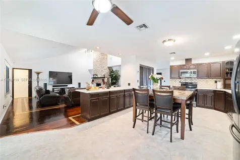 614 NE 3rd Street Dania Beach FL 33004