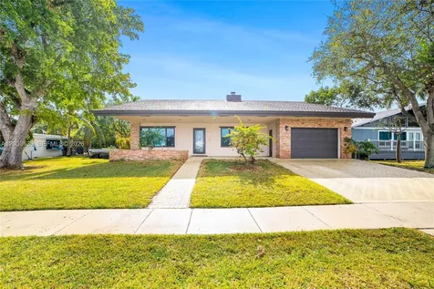 614 NE 3rd Street Dania Beach FL 33004