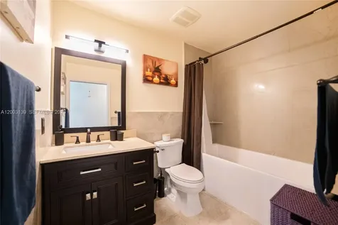 614 NE 3rd Street Dania Beach FL 33004