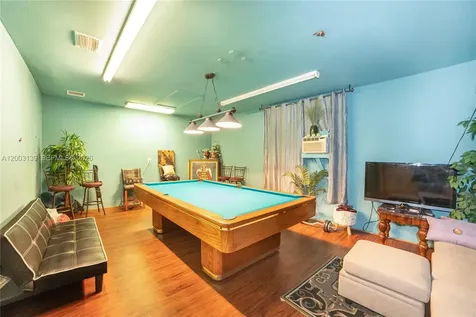 614 NE 3rd Street Dania Beach FL 33004