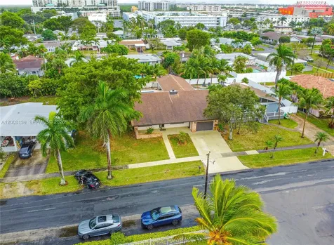 614 NE 3rd Street Dania Beach FL 33004