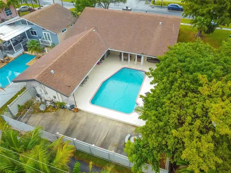 614 NE 3rd Street Dania Beach FL 33004