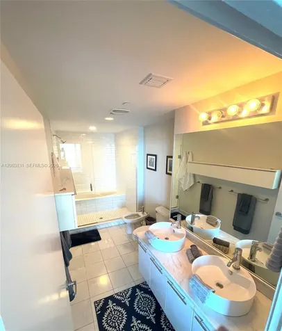 888 Biscayne Boulevard Miami FL 33132
