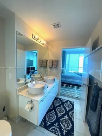 888 Biscayne Boulevard Miami FL 33132