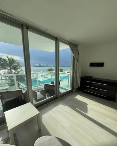 1000 West Avenue Miami Beach FL 33139