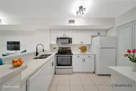 2620 S University Drive Davie FL 33328