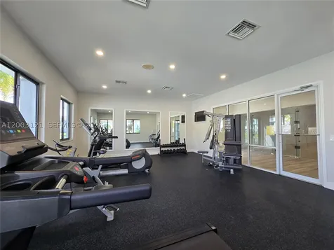 2620 S University Drive Davie FL 33328