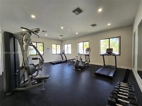 2620 S University Drive Davie FL 33328