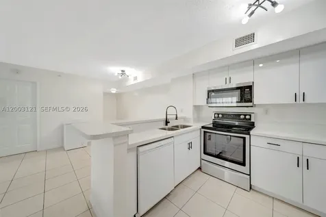 2620 S University Drive Davie FL 33328