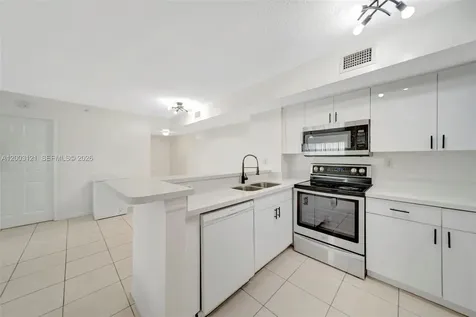 2620 S University Drive Davie FL 33328