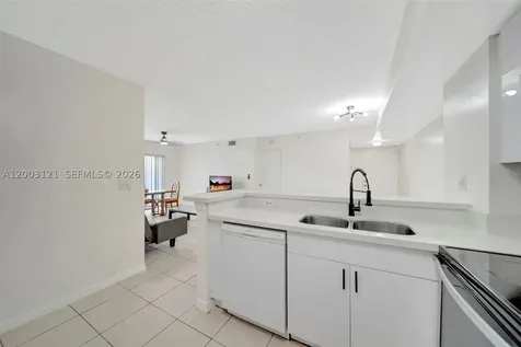 2620 S University Drive Davie FL 33328