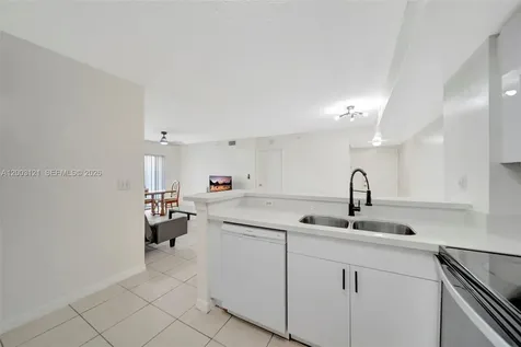 2620 S University Drive Davie FL 33328