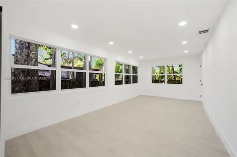 1315 NE 130th Street North Miami FL 33161
