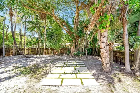 1315 NE 130th Street North Miami FL 33161