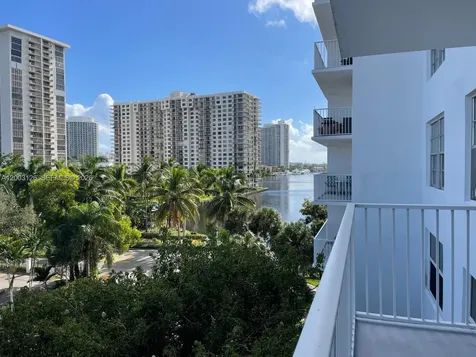 2851 NE 183rd Street Aventura FL 33160