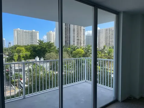 2851 NE 183rd Street Aventura FL 33160