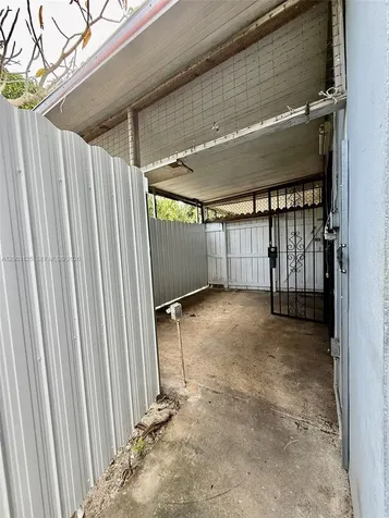 3000 NW 5th Street Miami FL 33125