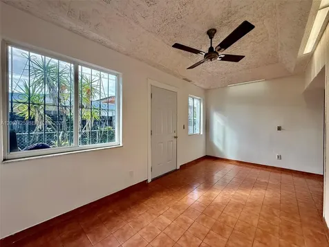 3000 NW 5th Street Miami FL 33125