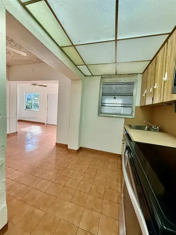 3000 NW 5th Street Miami FL 33125