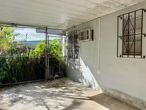 3000 NW 5th Street Miami FL 33125
