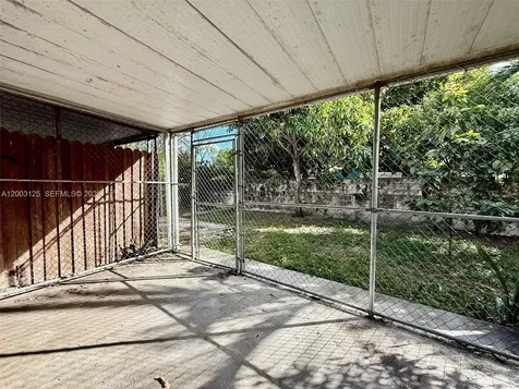 3000 NW 5th Street Miami FL 33125