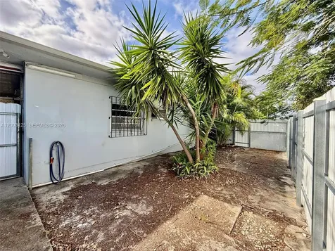 3000 NW 5th Street Miami FL 33125