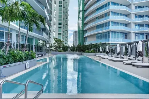 77 SE 5th Street Miami FL 33131