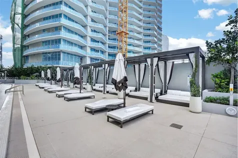 77 SE 5th Street Miami FL 33131