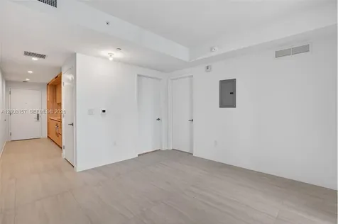 77 SE 5th Street Miami FL 33131