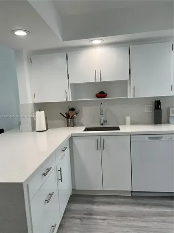240 Galen Drive Key Biscayne FL 33149