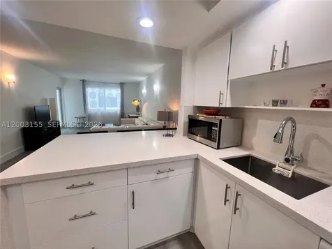 240 Galen Drive Key Biscayne FL 33149