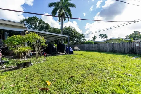 861 NW 67th Avenue Plantation FL 33317