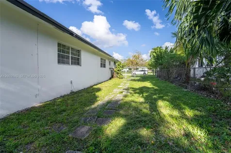 861 NW 67th Avenue Plantation FL 33317