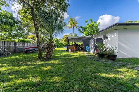 861 NW 67th Avenue Plantation FL 33317