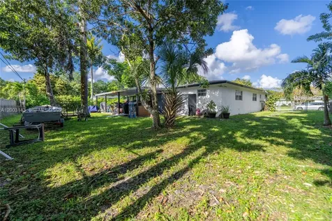 861 NW 67th Avenue Plantation FL 33317