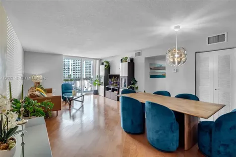 1200 Brickell Bay Drive Miami FL 33131