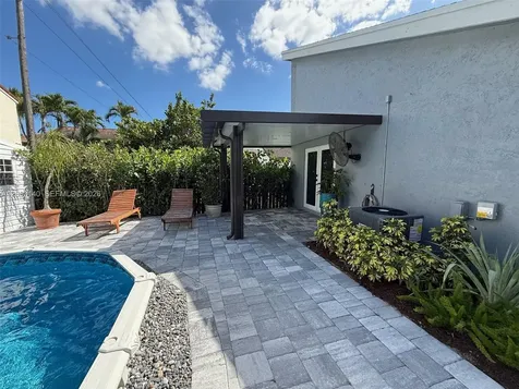 531 SW 89th Court Miami FL 33174