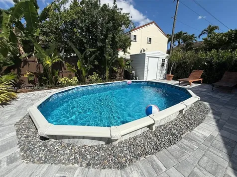 531 SW 89th Court Miami FL 33174