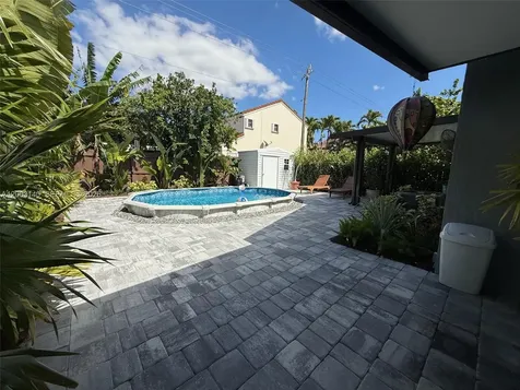 531 SW 89th Court Miami FL 33174