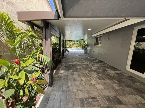 531 SW 89th Court Miami FL 33174