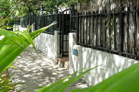 3021 Virginia Street Miami FL 33133