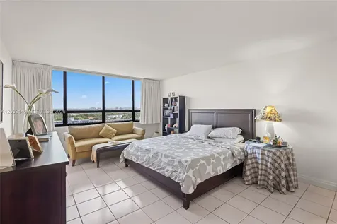 11113 Biscayne Boulevard Miami FL 33181