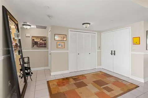 11113 Biscayne Boulevard Miami FL 33181