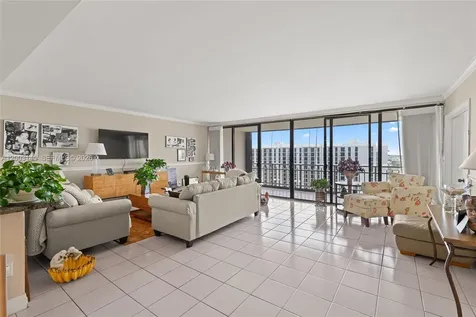 11113 Biscayne Boulevard Miami FL 33181