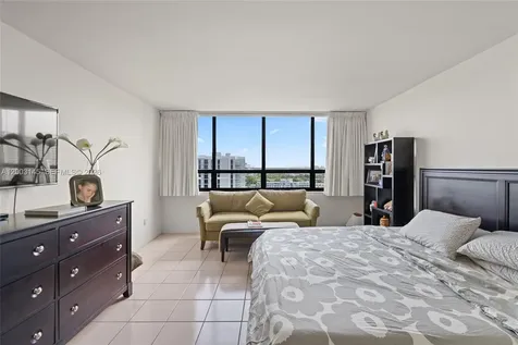 11113 Biscayne Boulevard Miami FL 33181