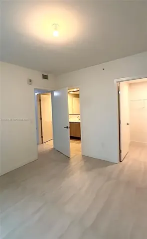 77 SE 5th Street Miami FL 33131