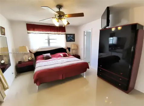 308 N Markham N Deerfield Beach FL 33442