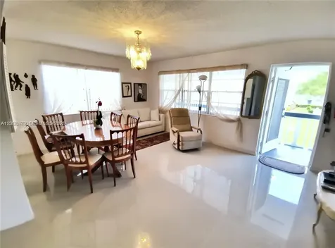 308 N Markham N Deerfield Beach FL 33442